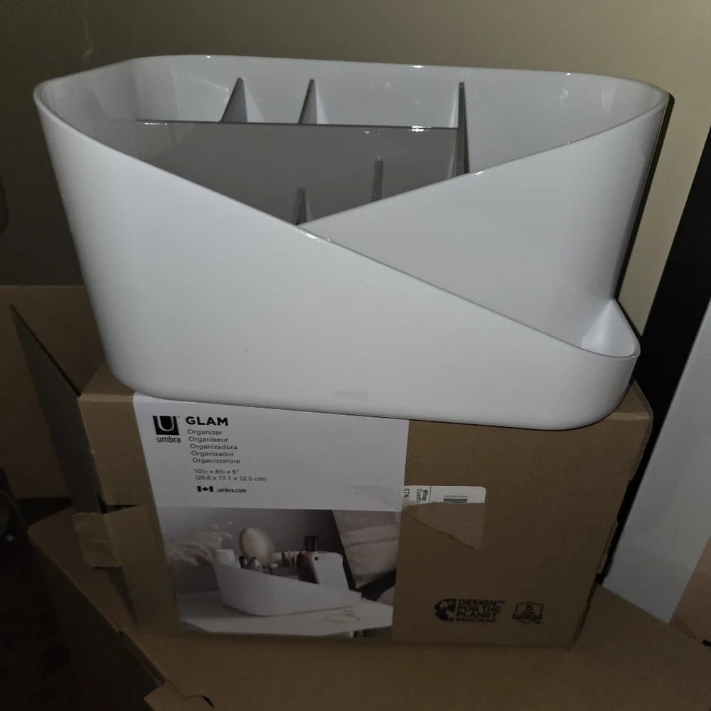 Umbra White Organizer